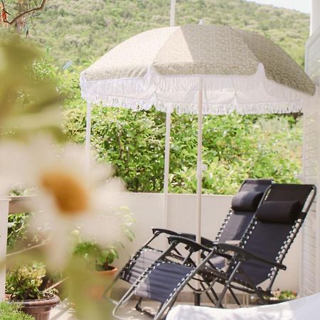 Apartmán Faros Oasis Gdinj Exteriér fotografie
