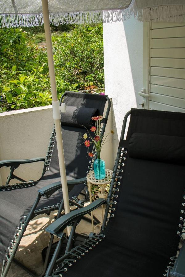 Apartmán Faros Oasis Gdinj Exteriér fotografie