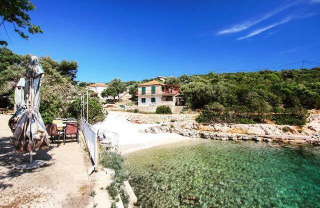 Apartmán Faros Oasis Gdinj Exteriér fotografie