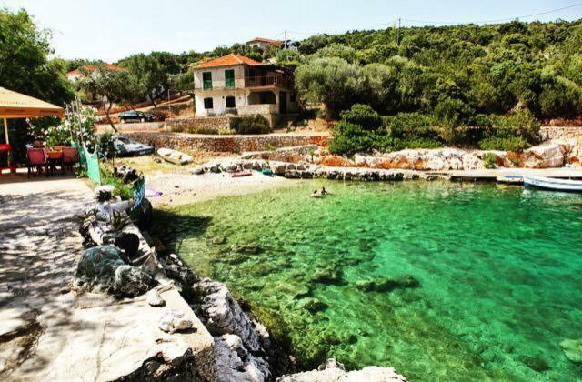 Apartmán Faros Oasis Gdinj Exteriér fotografie