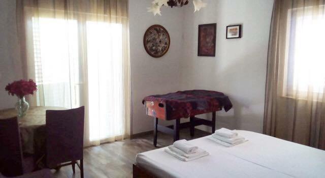 Apartmán Faros Oasis Gdinj Exteriér fotografie